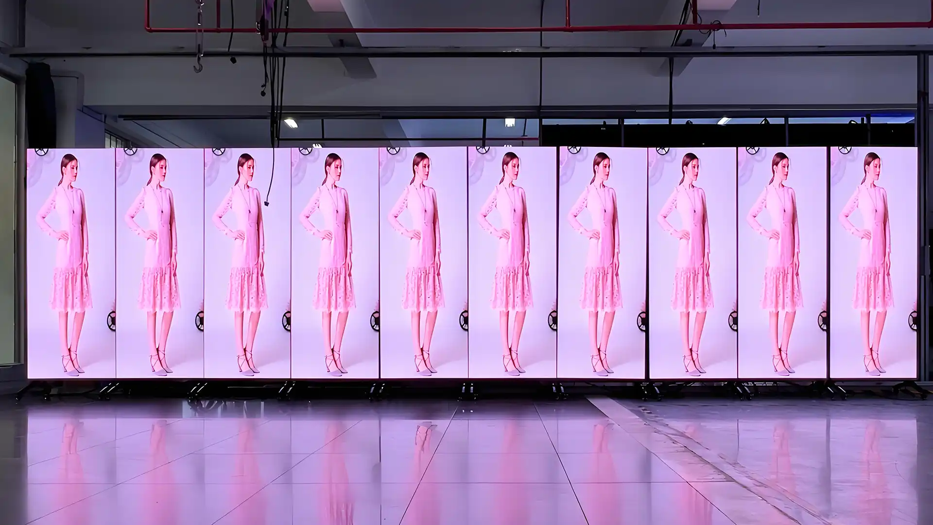 P2.5 750MMX2000MM LED POSTER DISPLAYS